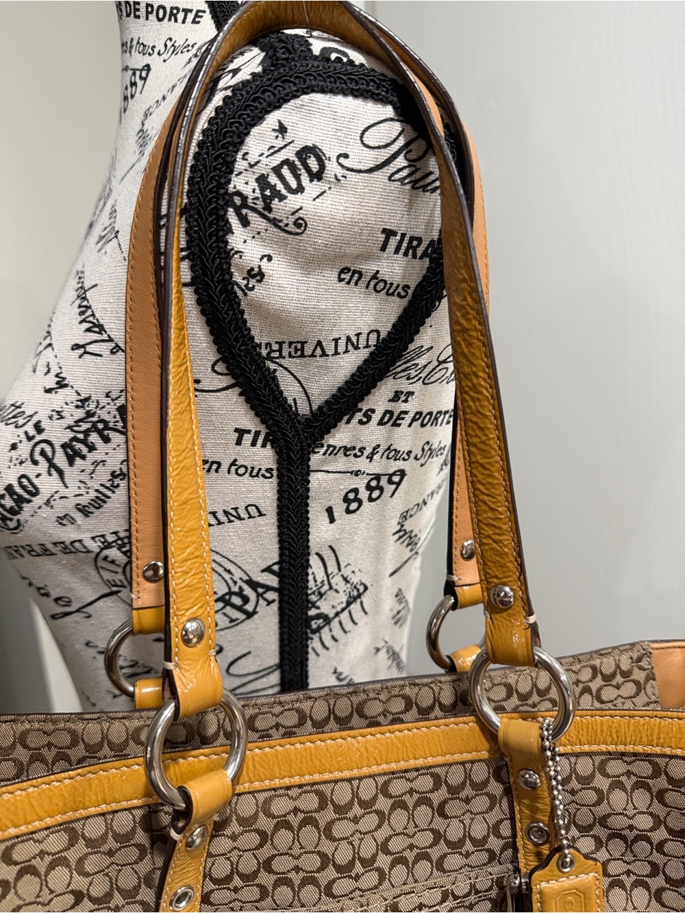 Authentic vintage Coach Signature Gallery Tote Bag khaki Brown w/tan leather - Picture 3 of 16